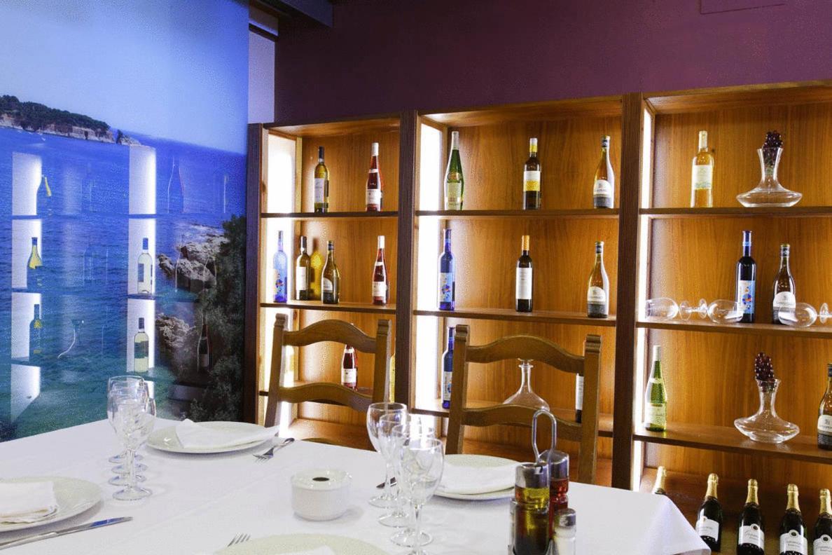 Hotel Restaurant Sant Pol Sant Feliu de Guíxols Exterior foto